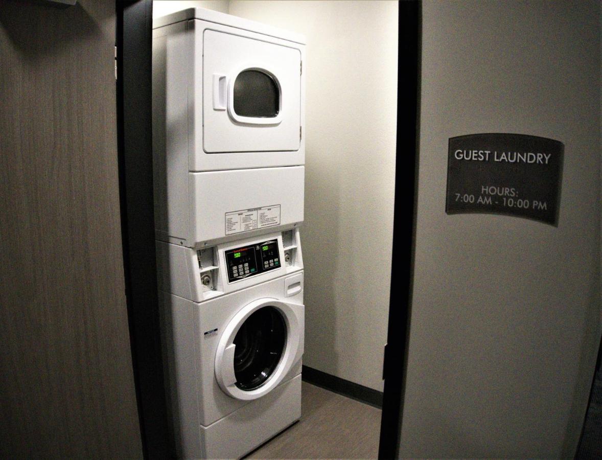 Brookstone Inn & Suites Fort Dodge Dış mekan fotoğraf