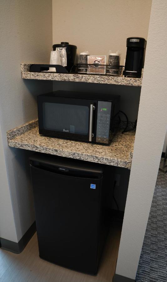 Brookstone Inn & Suites Fort Dodge Dış mekan fotoğraf